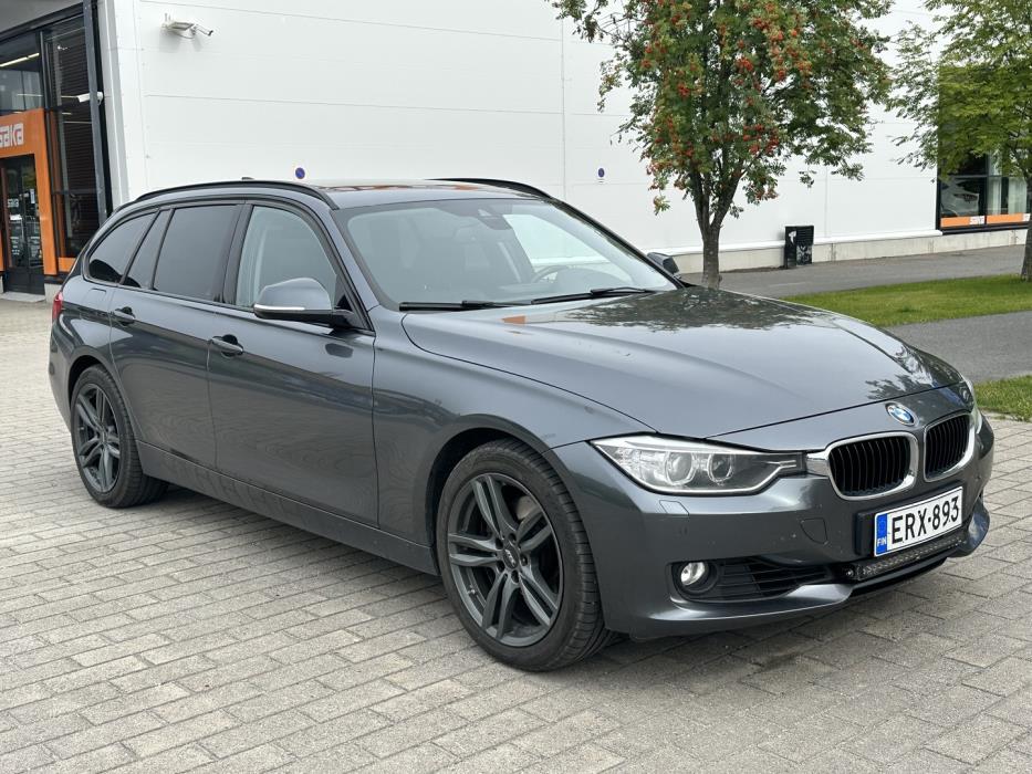 BMW 330 2014