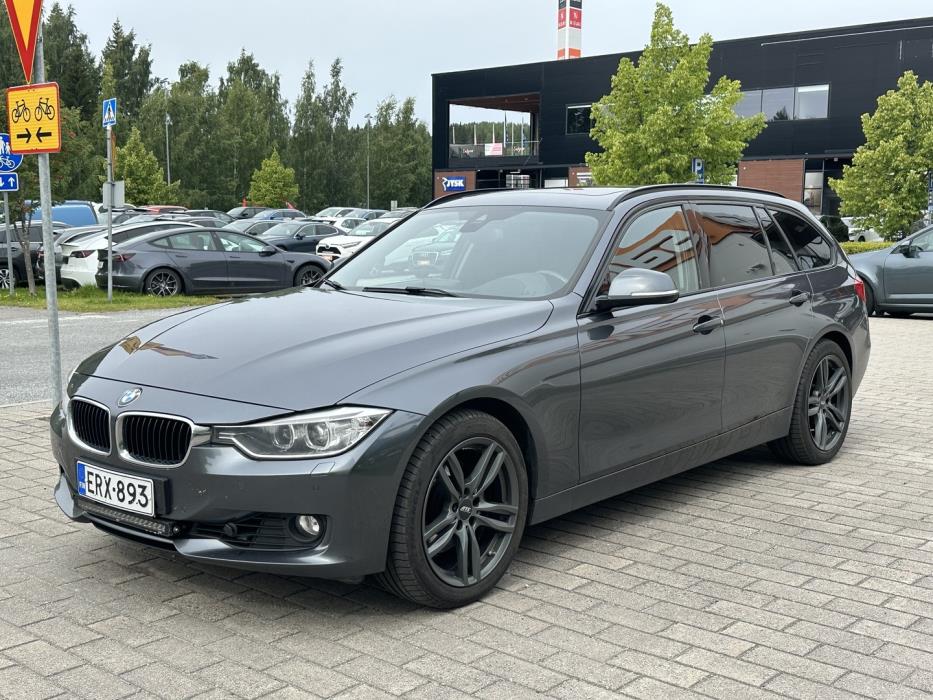 BMW 330 2014
