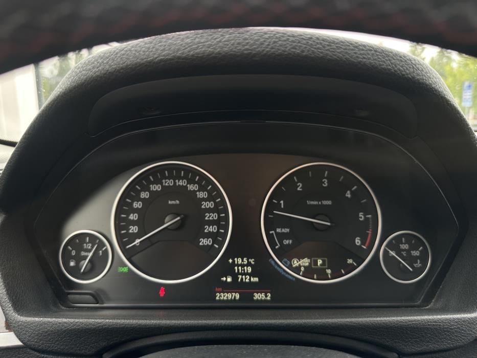 BMW 330 2014