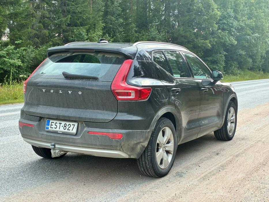 VOLVO XC40 2021