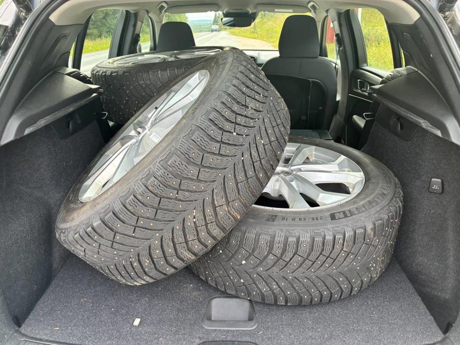 VOLVO XC40 2021