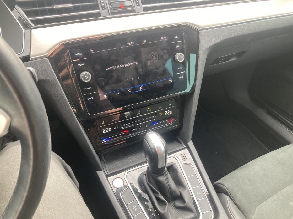 VOLKSWAGEN Passat 2021