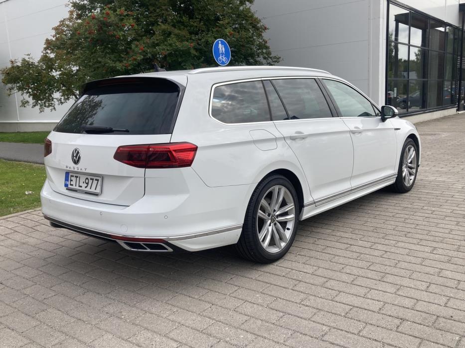 VOLKSWAGEN Passat 2021