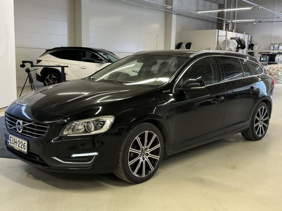 VOLVO V60 2017