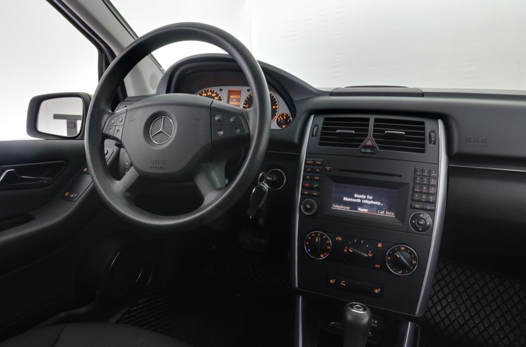 MERCEDES-BENZ B 2010