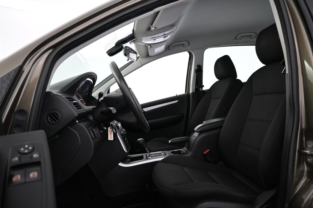 MERCEDES-BENZ B 2010