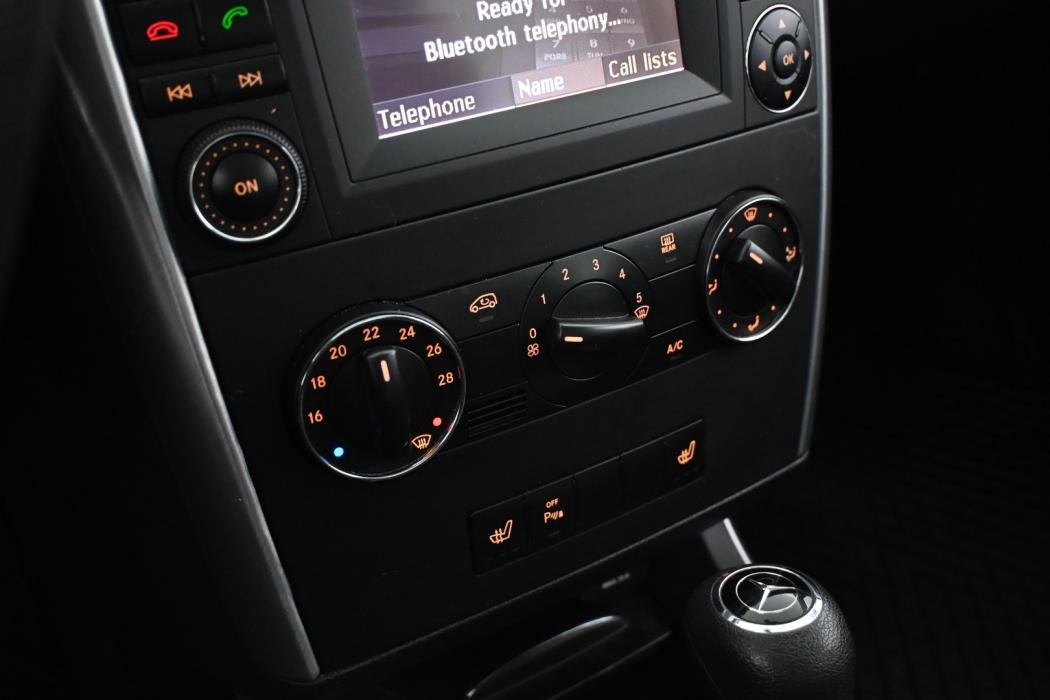 MERCEDES-BENZ B 2010