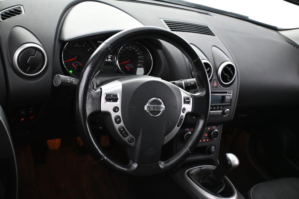 NISSAN Qashqai 2011