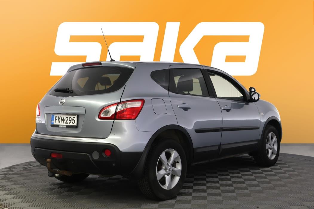 NISSAN Qashqai 2011