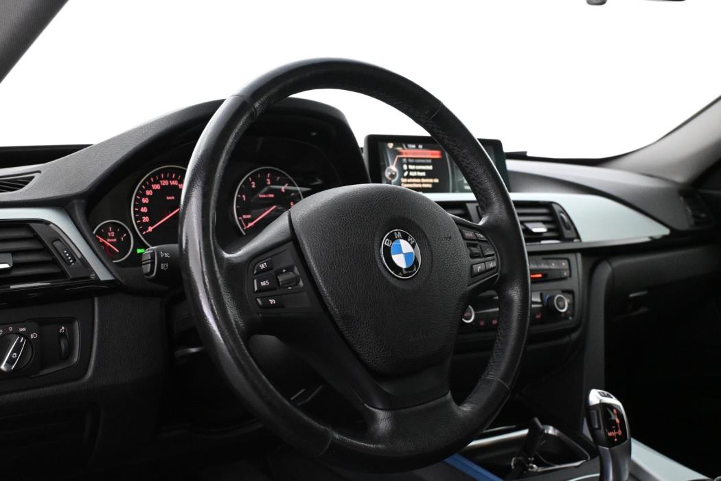 BMW 318 Gran Turismo 2014
