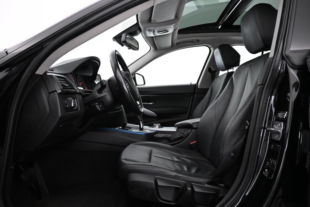 BMW 318 Gran Turismo 2014