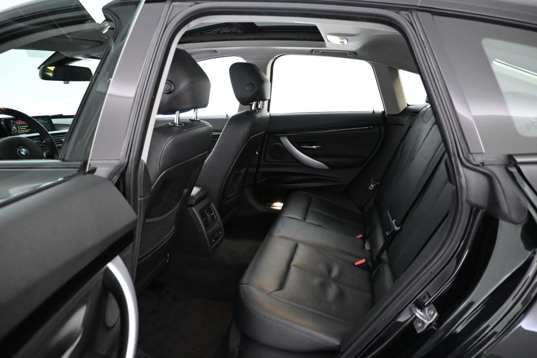 BMW 318 Gran Turismo 2014