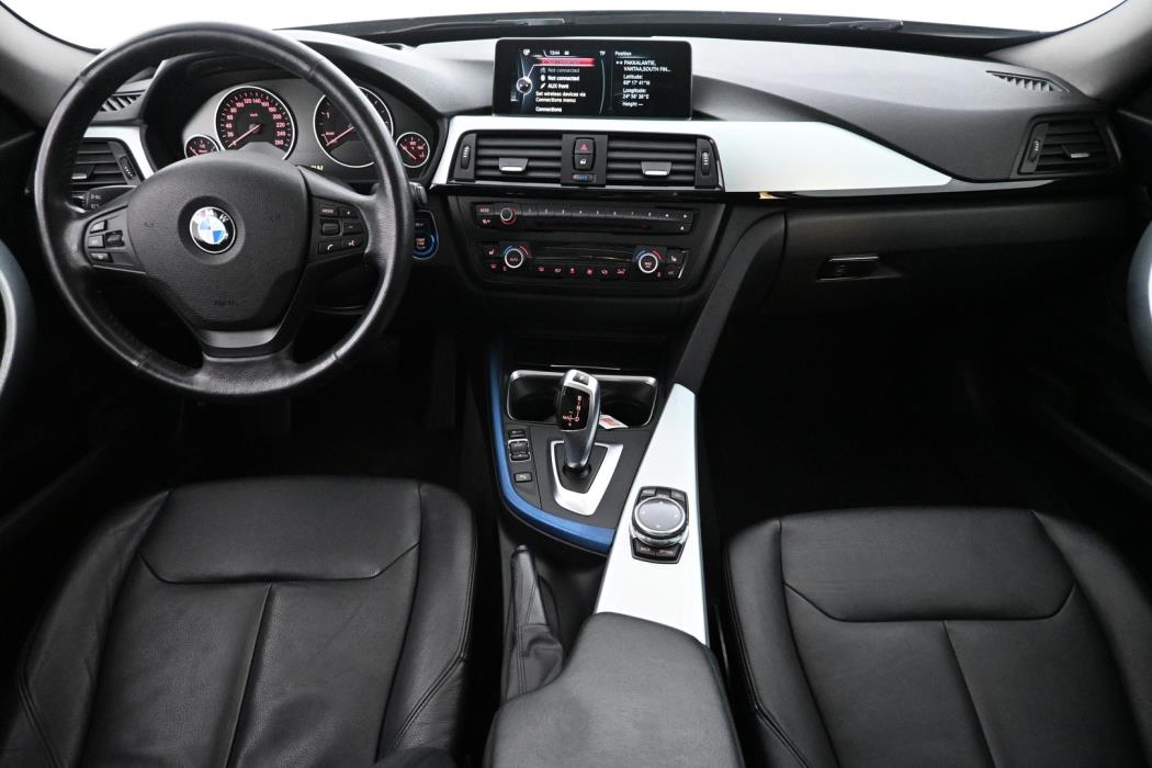 BMW 318 Gran Turismo 2014