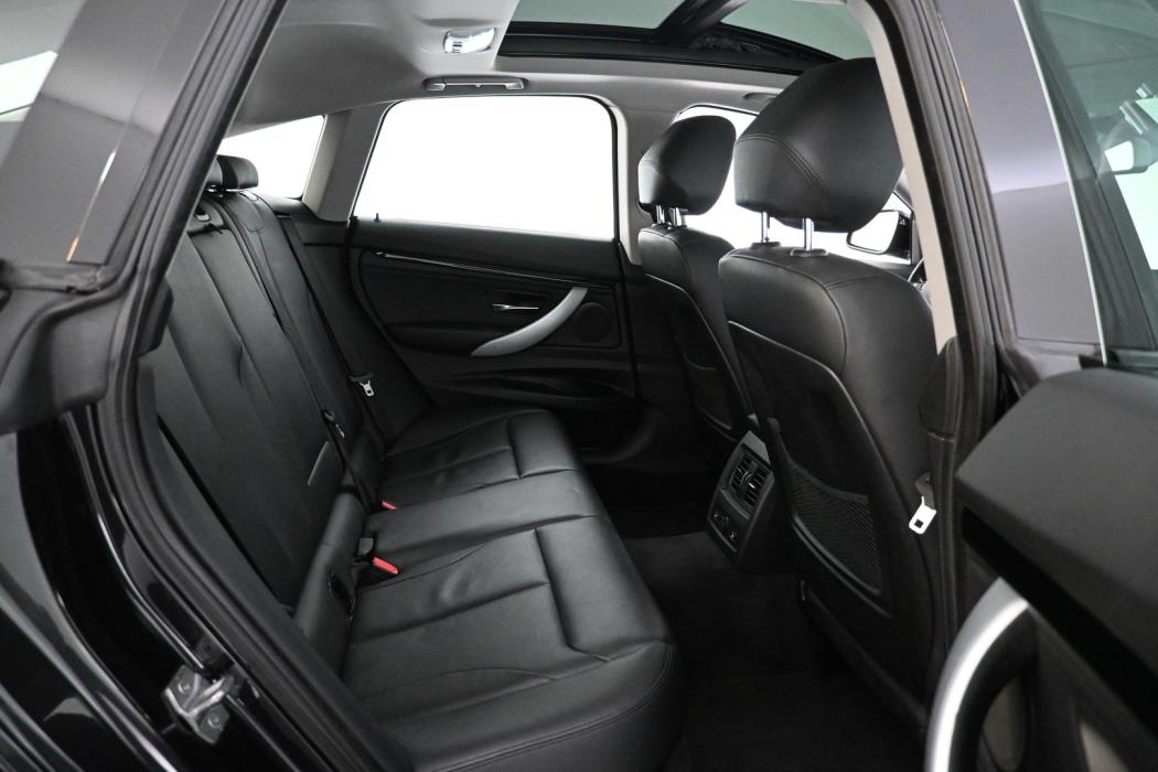 BMW 318 Gran Turismo 2014