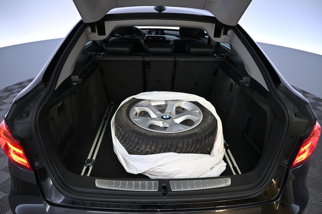 BMW 318 Gran Turismo 2014