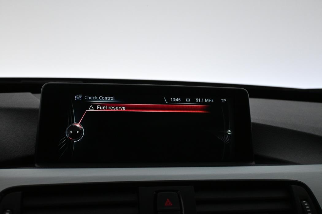 BMW 318 Gran Turismo 2014