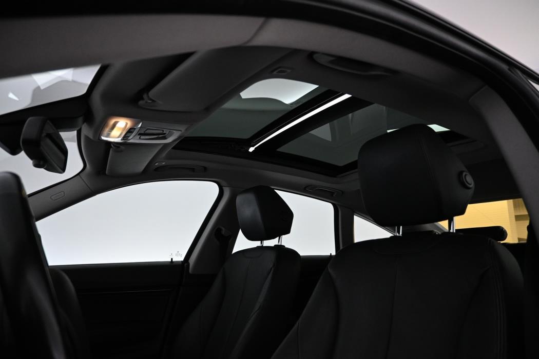 BMW 318 Gran Turismo 2014