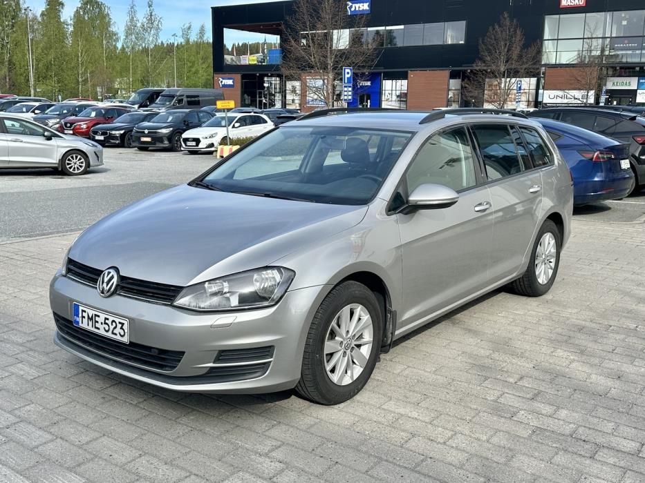 VOLKSWAGEN Golf 2016