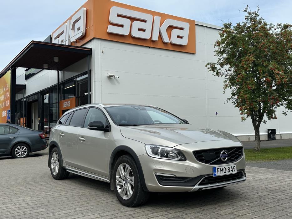 VOLVO V60 Cross Country 2017