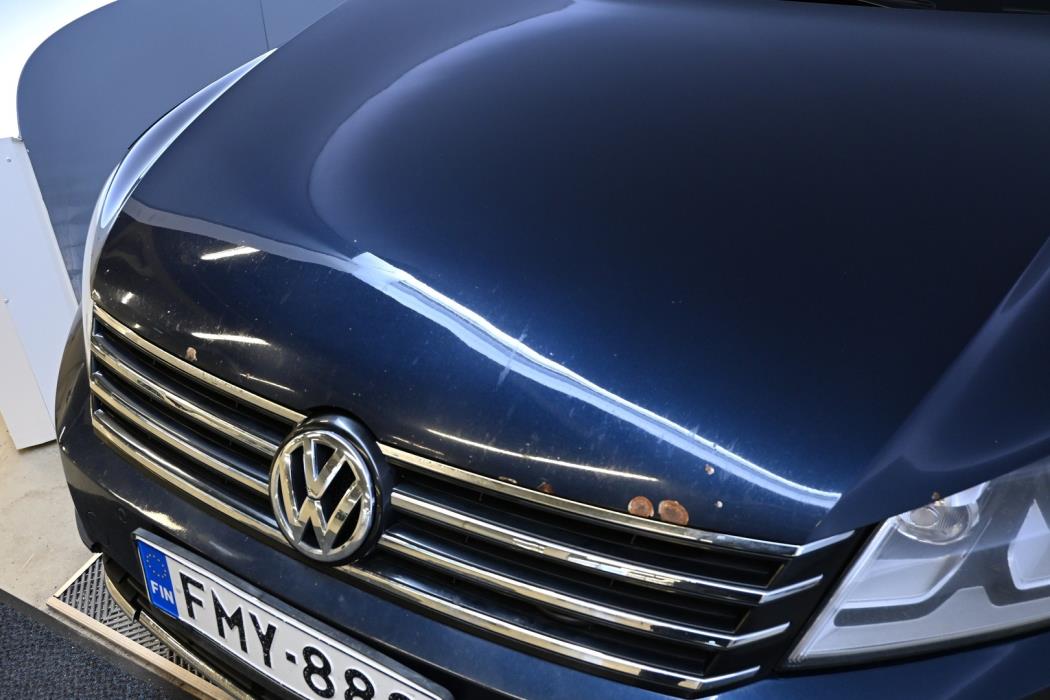 VOLKSWAGEN Passat 2012