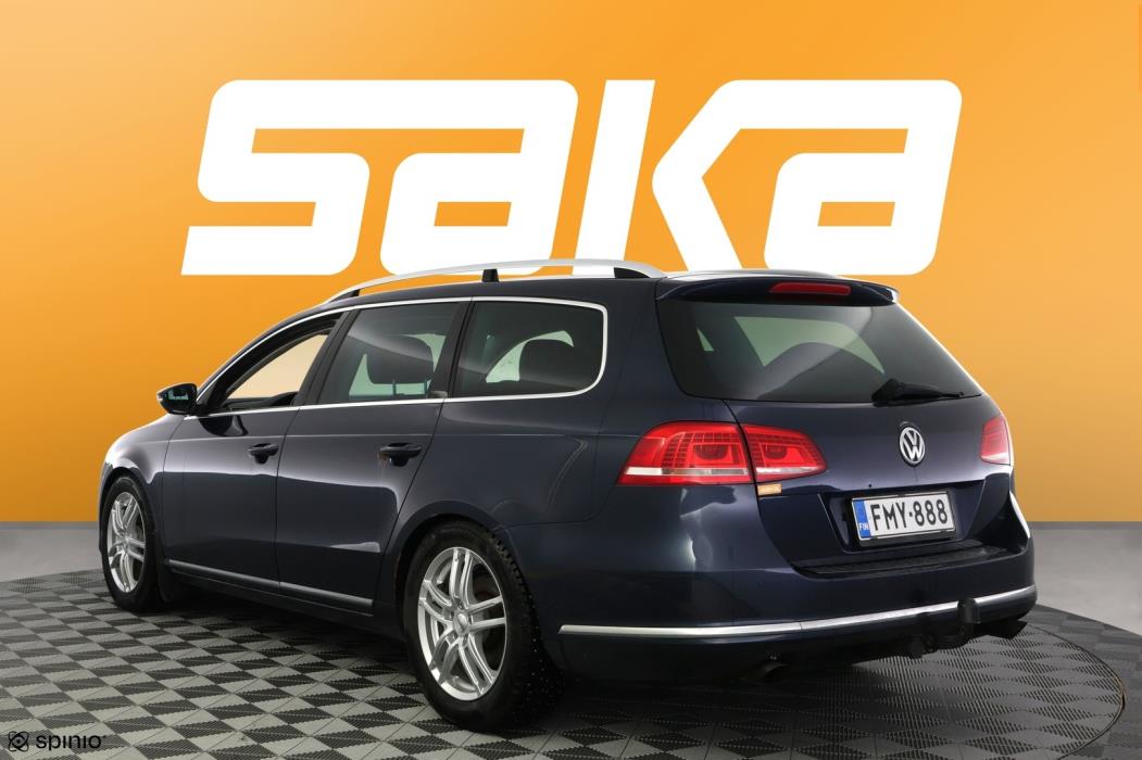 VOLKSWAGEN Passat 2012