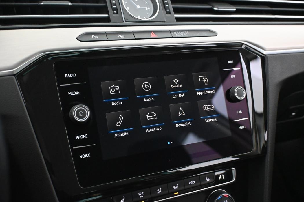 VOLKSWAGEN Passat 2019