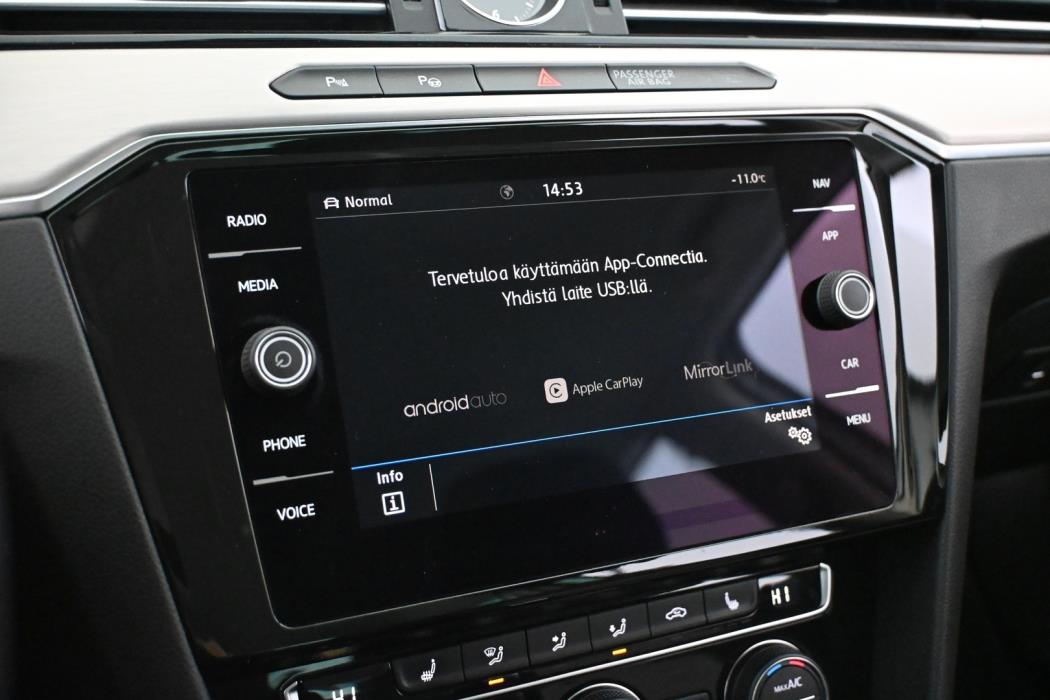 VOLKSWAGEN Passat 2019