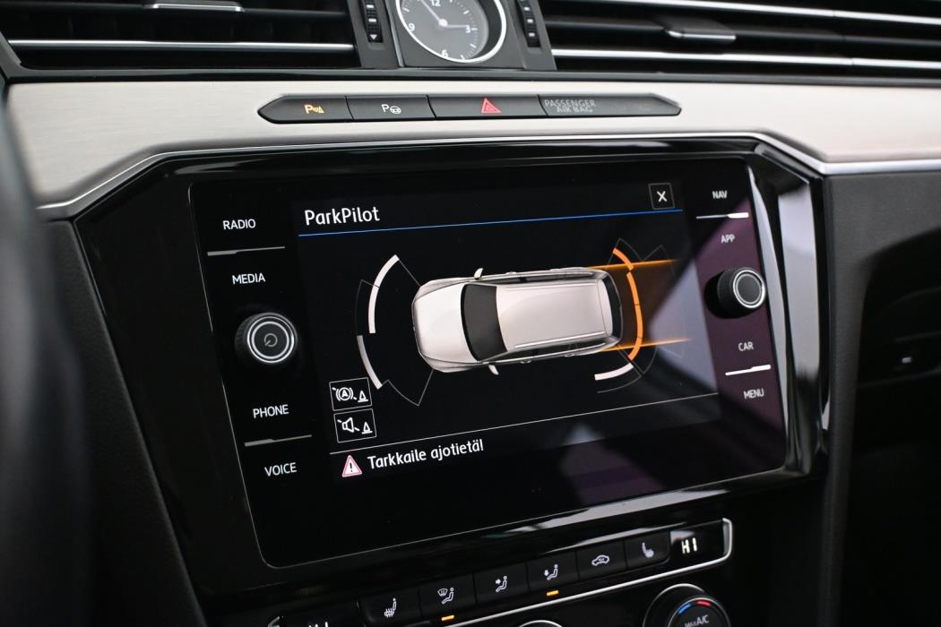 VOLKSWAGEN Passat 2019