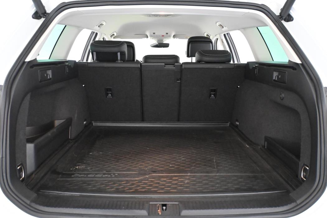 VOLKSWAGEN Passat 2019