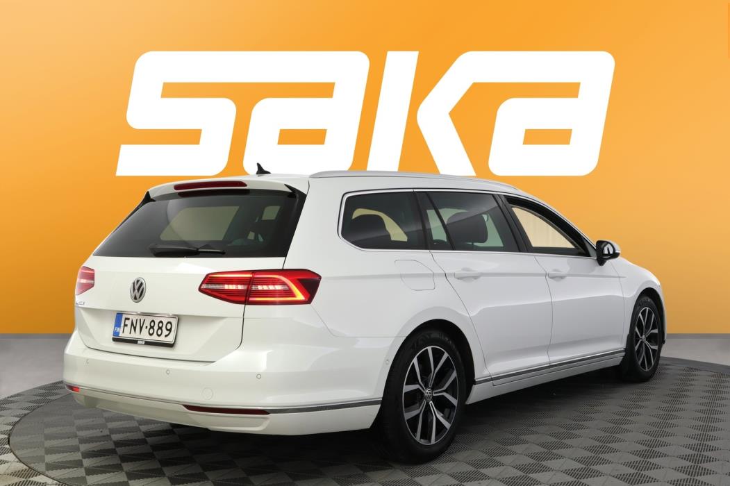 VOLKSWAGEN Passat 2019