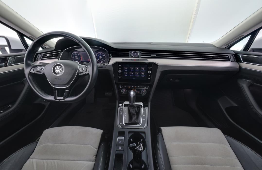 VOLKSWAGEN Passat 2019