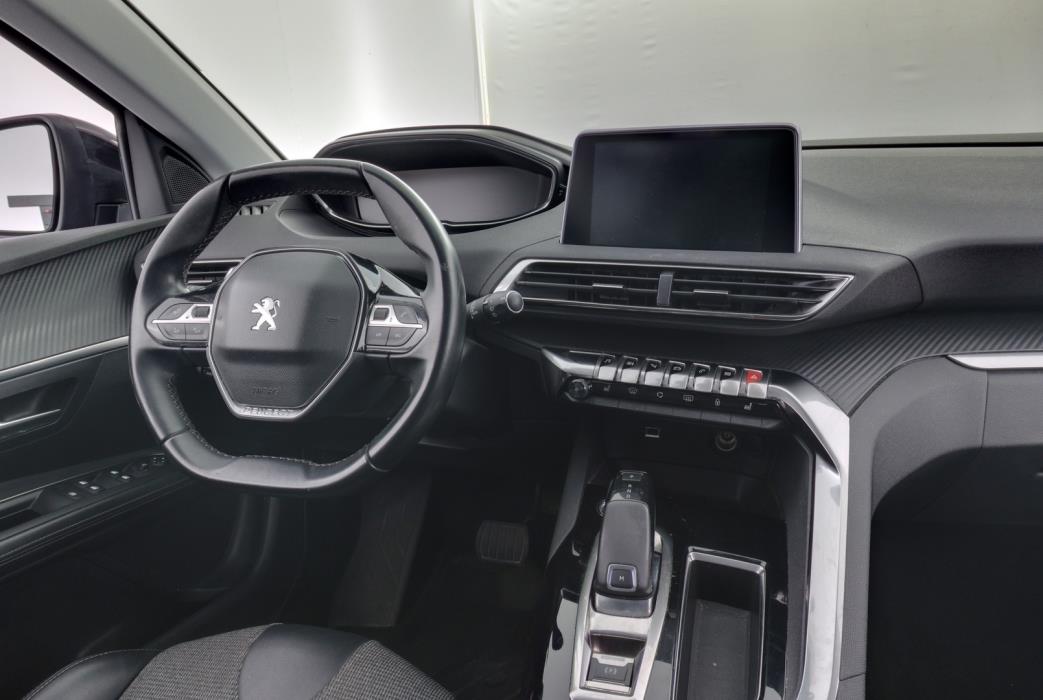 PEUGEOT 3008 2020