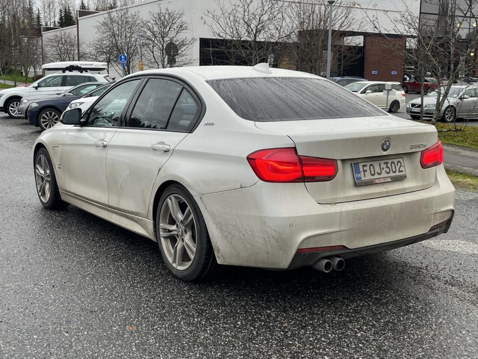 BMW 330 2017