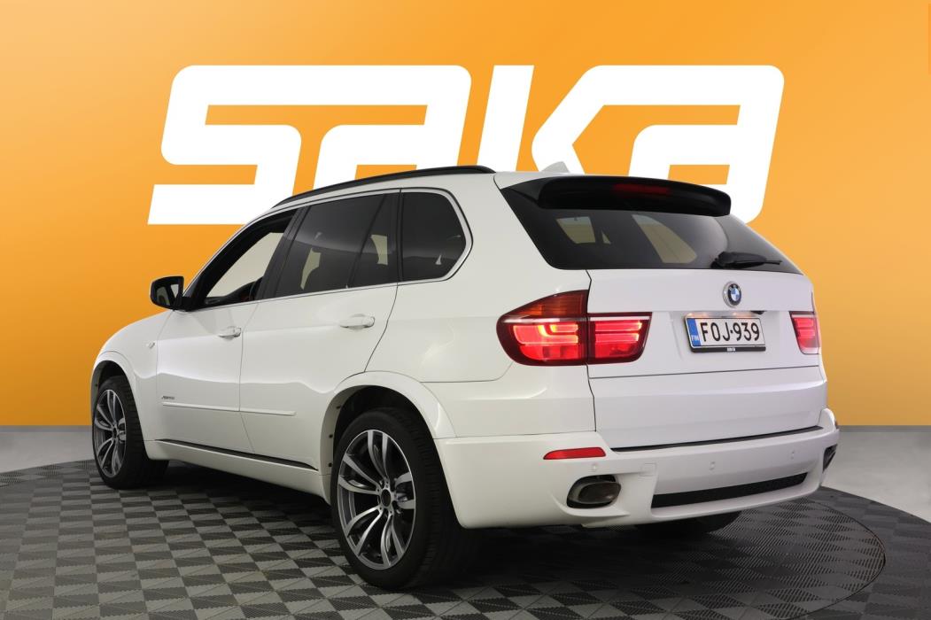 BMW X5 2011