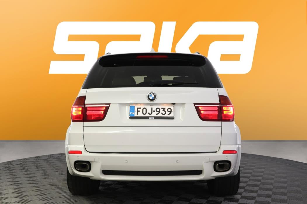 BMW X5 2011