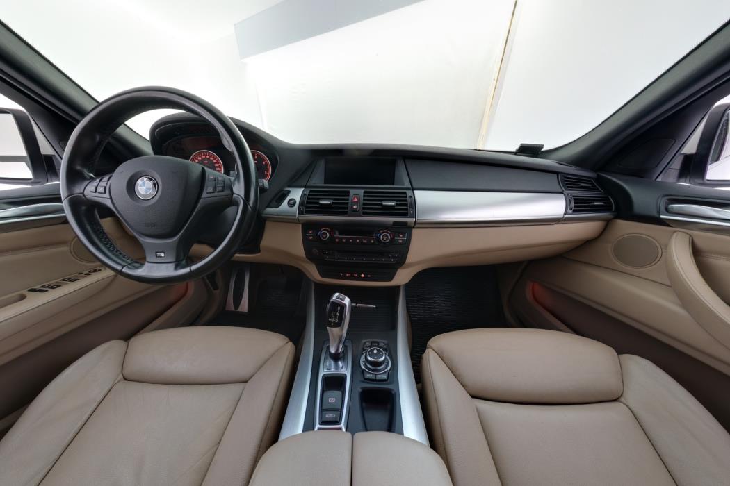 BMW X5 2011