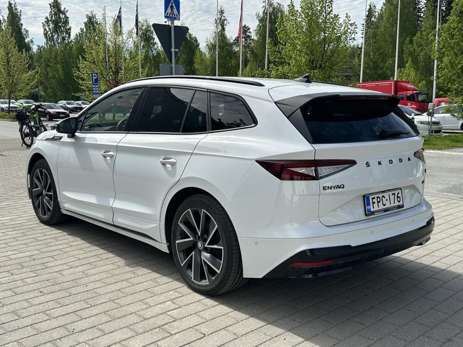 SKODA Enyaq 2022