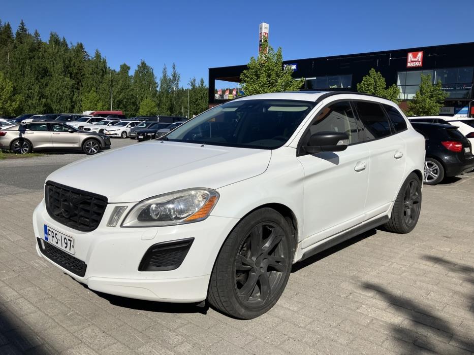 VOLVO XC60 2011