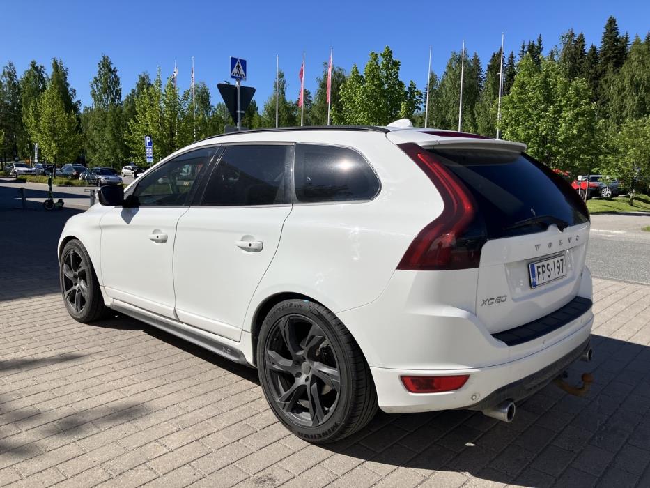 VOLVO XC60 2011