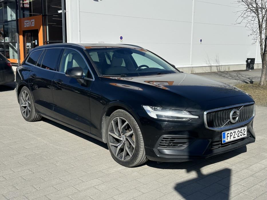 VOLVO V60 2020