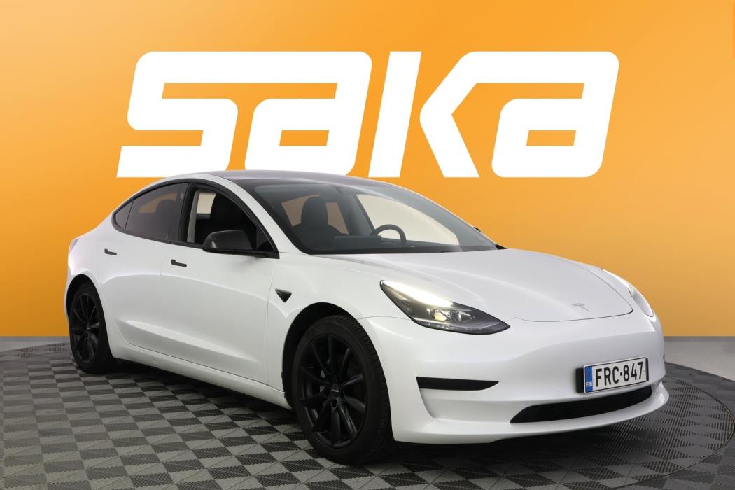 TESLA Model 3 2021