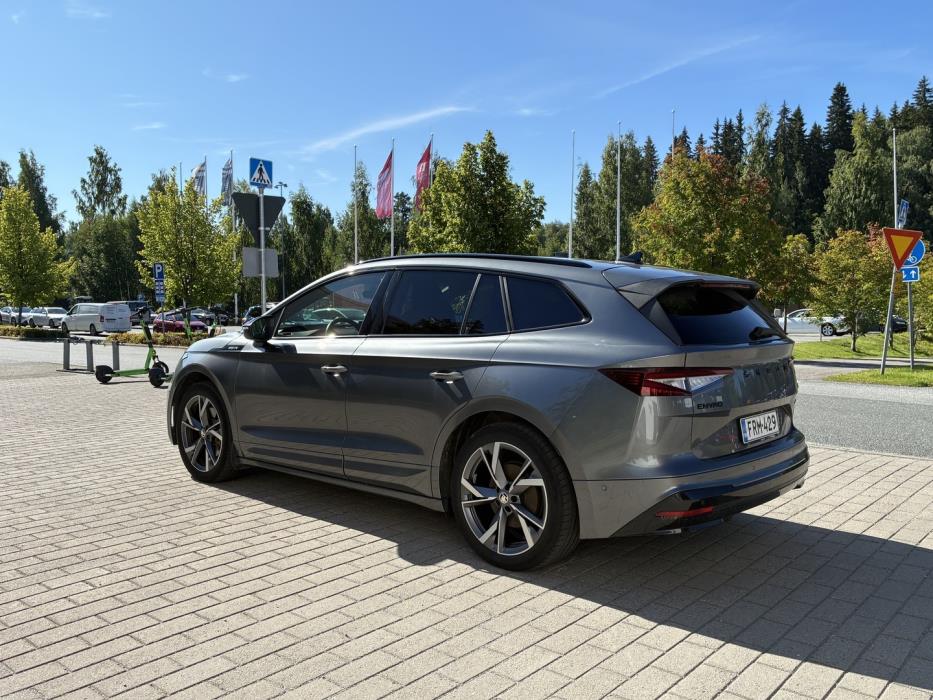 SKODA Enyaq 2024