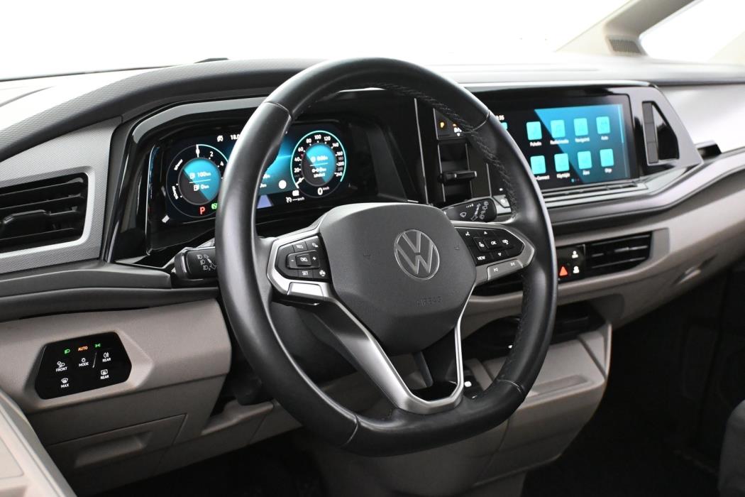 VOLKSWAGEN Multivan 2023