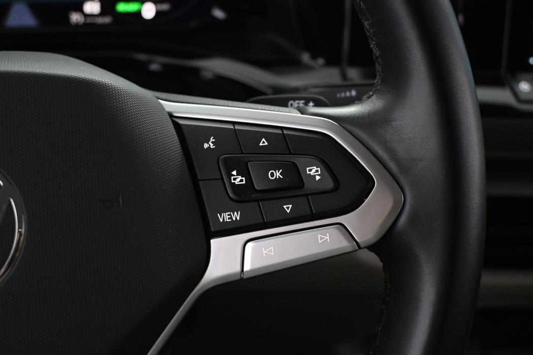 VOLKSWAGEN Multivan 2023