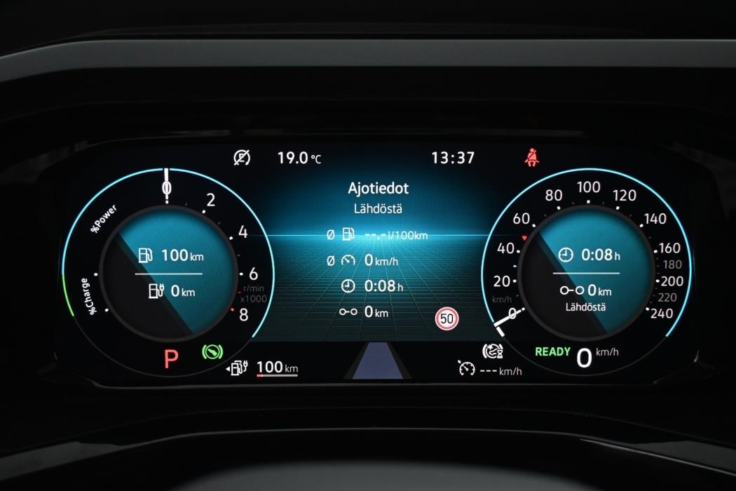 VOLKSWAGEN Multivan 2023