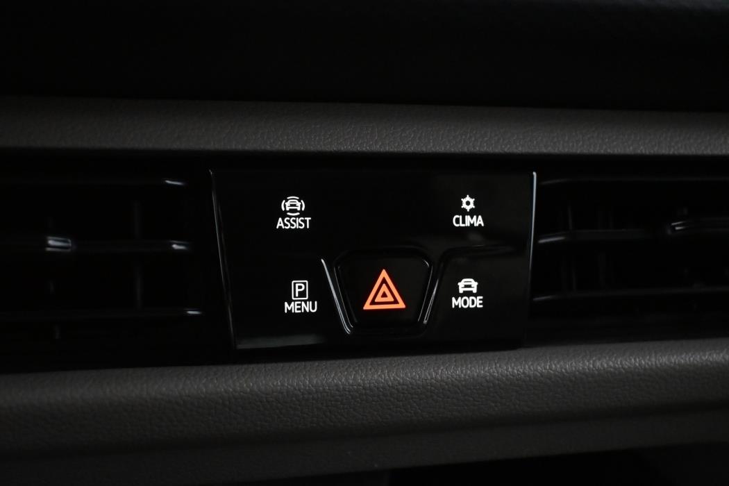 VOLKSWAGEN Multivan 2023