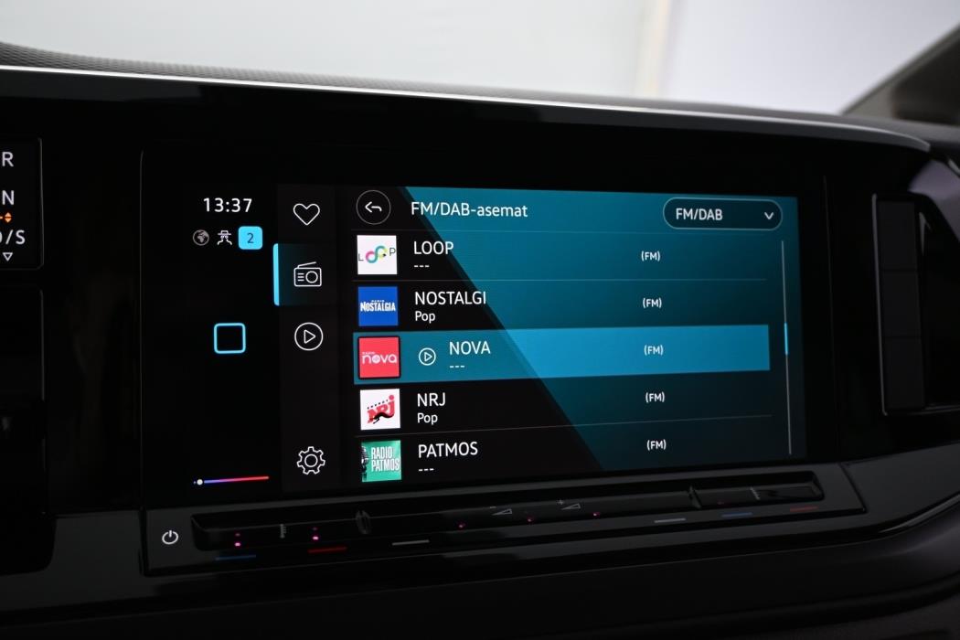 VOLKSWAGEN Multivan 2023