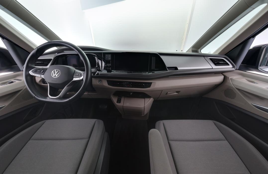 VOLKSWAGEN Multivan 2023