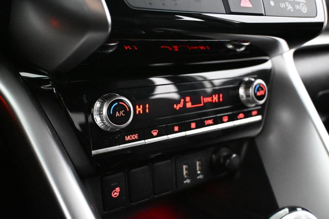 MITSUBISHI Eclipse 2022