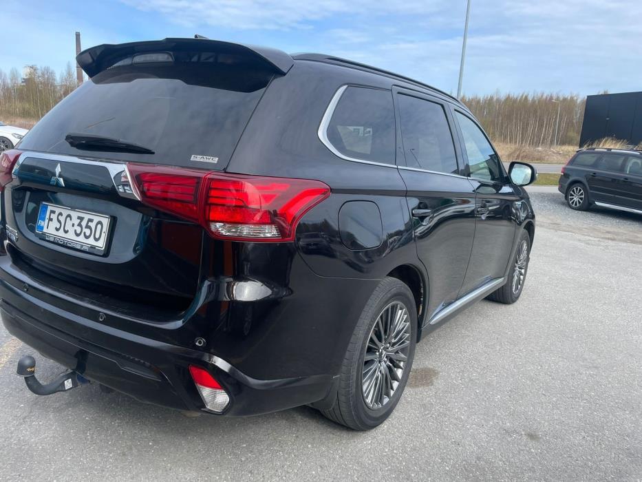 MITSUBISHI OUTLANDER PHEV 2020